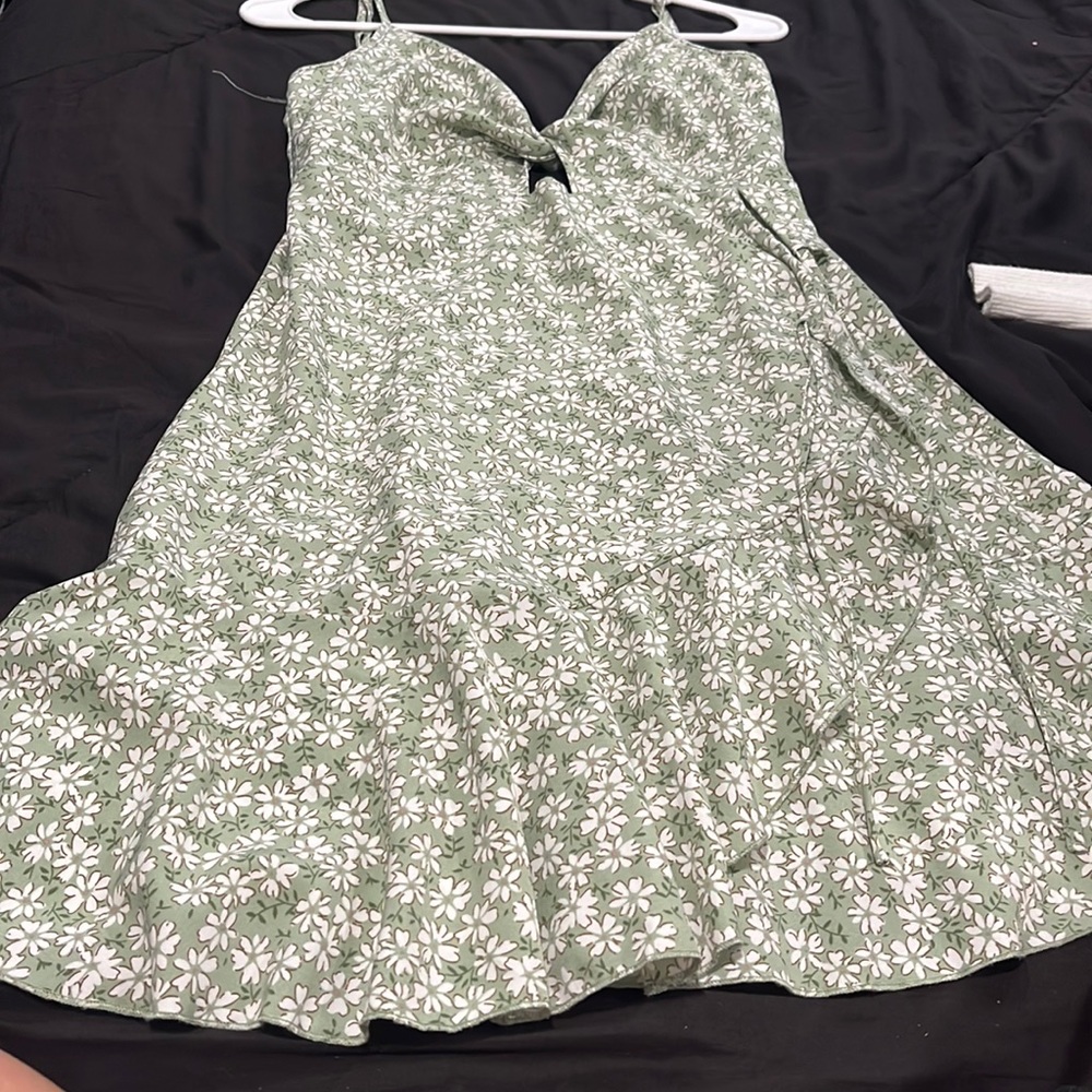 green and white flowey dress spaghetti strings